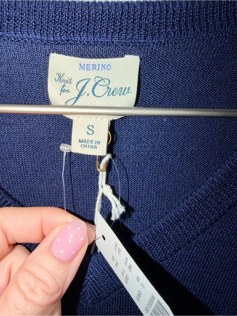 J. Crew Men's V-Neck Sweater in Navy - Picture 5 of 9